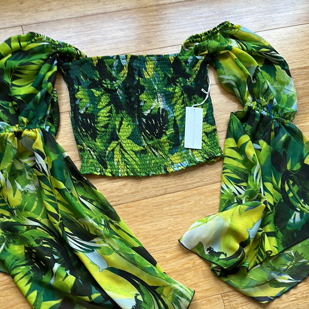 Live 4 Truth Black and Green Puff Sleeve Smocked Crop Blouse